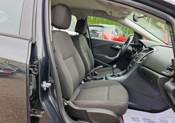 Opel Astra cena 25900 przebieg: 117000, rok produkcji 2012 z Żnin małe 781